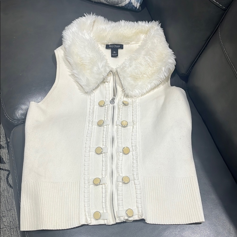 White House Black Market White Sleeveless Vest with Plush Collar